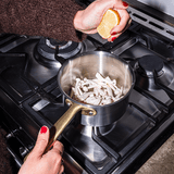 La casserole parfaite en inox, manche doré - 18 cm