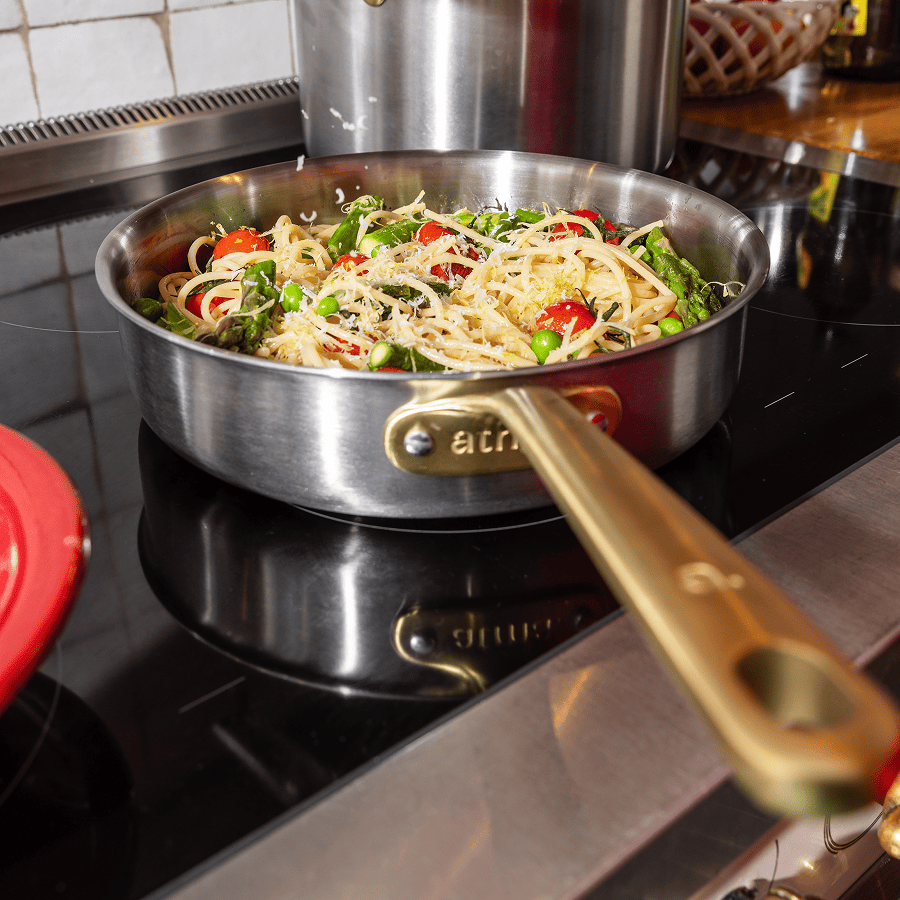 La sauteuse idéale en inox, manche doré - 24 cm