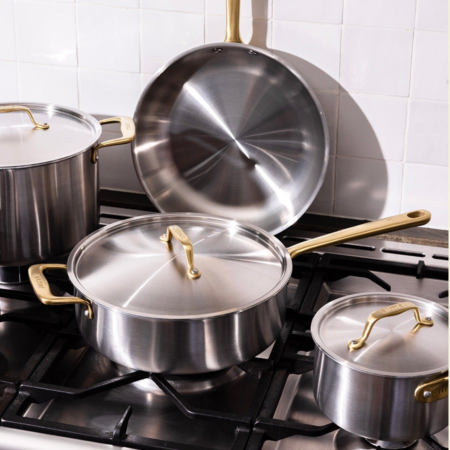 La sauteuse idéale en inox, manche doré - 26 cm