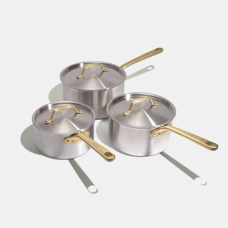 Le trio de casseroles parfaites en inox avec manches dorés