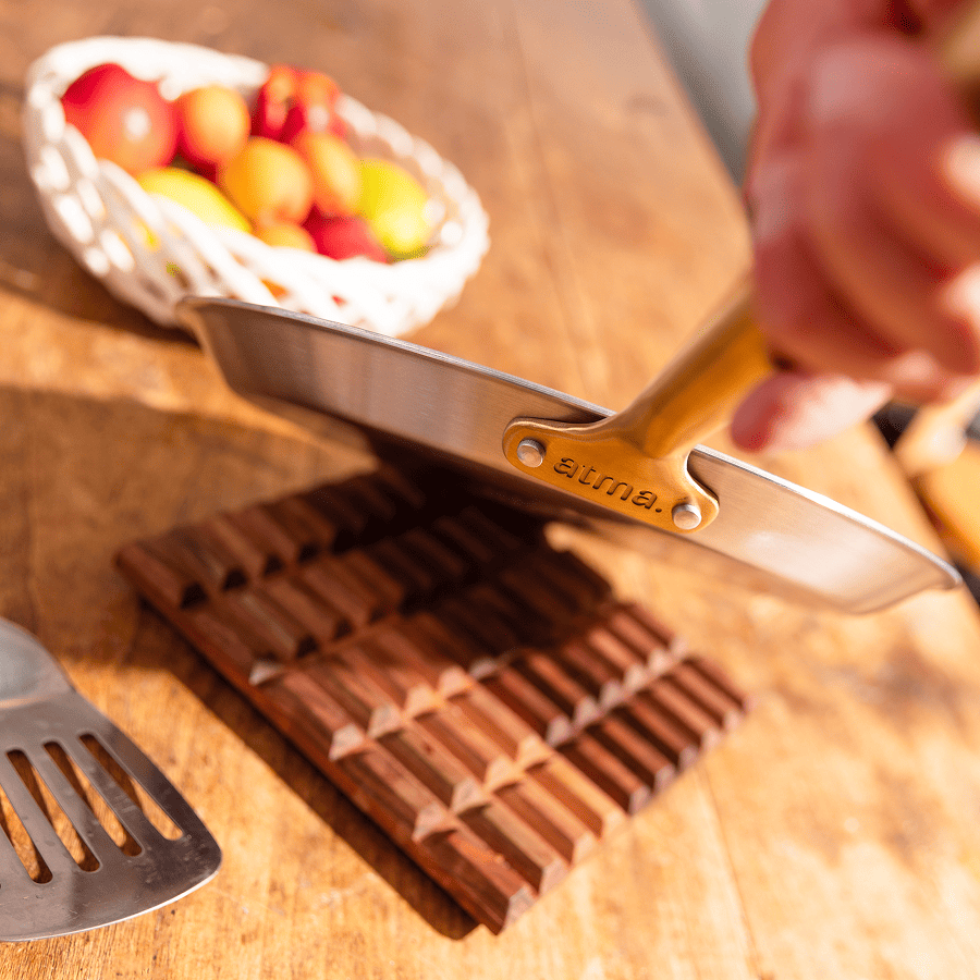 L'indispensable crêpière en inox, manche doré
